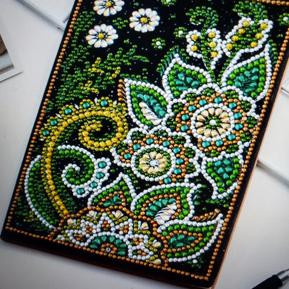Floral Beaded Art Decor Notebook, With Pen, Pen Holder And Elastic Page Mark.